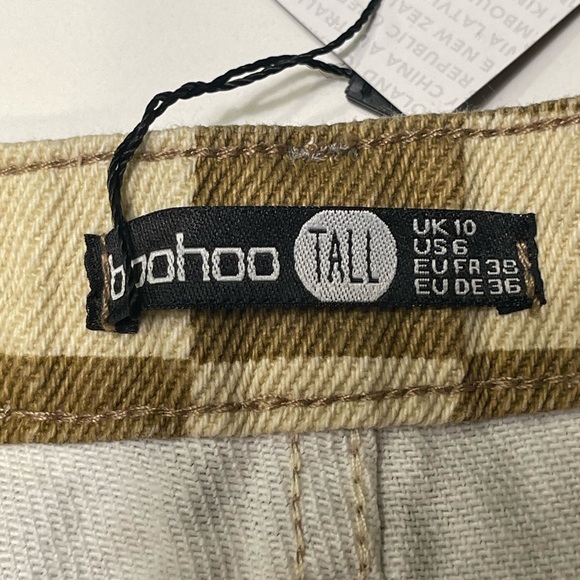 NWT - BOOHOO TALL CHECKERBOARD PRINTED BOYFRIEND JEANS SIZE 6/M - Picture 12 of 15